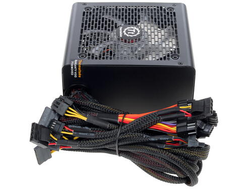 Купить Блок питания Thermaltake Smart RGB 700W [PS-SPR-0700NHSAWE-1] черный  1187989. Характеристики, отзывы и цены в Донецке