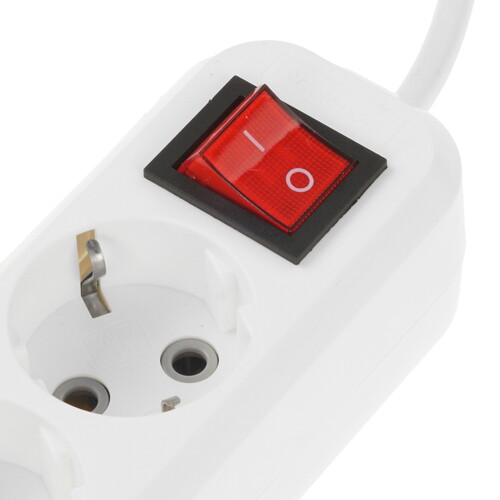 Купить Удлинитель Defender L330 белый  9231102. Характеристики, отзывы и цены в Донецке