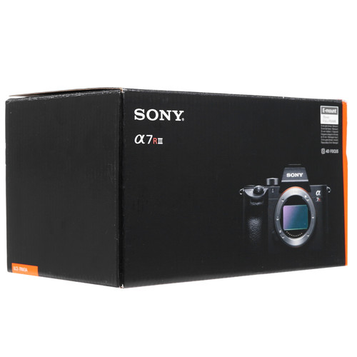 Купить Беззеркальный фотоаппарат Sony Alpha 7R III (ILCE-7RM3) Body черный  5072678. Характеристики, отзывы и цены в Донецке