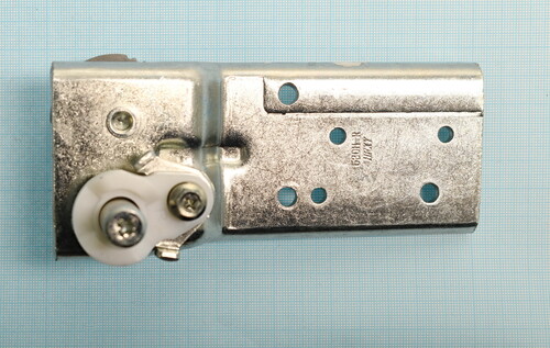 Купить Петля дверцы (Нижняя R) для холодильника DEXP SBS510M (Silver)  9044195. Характеристики, отзывы и цены в Донецке