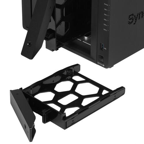 Купить Сетевое хранилище (NAS) Synology Disk Station DS1522+  5083845. Характеристики, отзывы и цены в Донецке